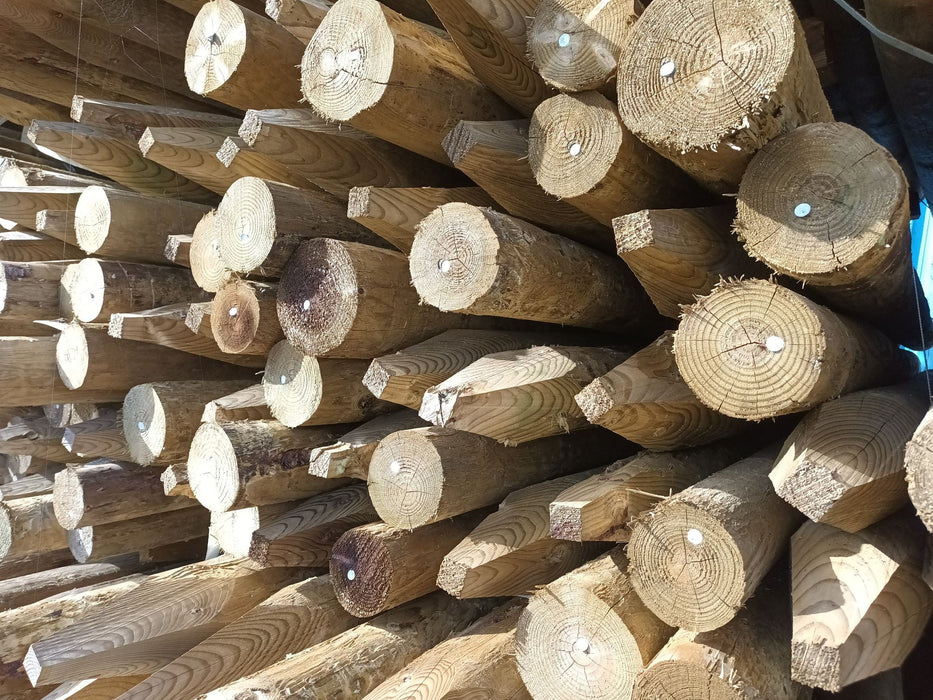2.6m Deer fencing stobs (63mm & 90mm)